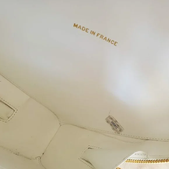 Chanel Vintage Heart Bag 1990's - Picture 9 of 11